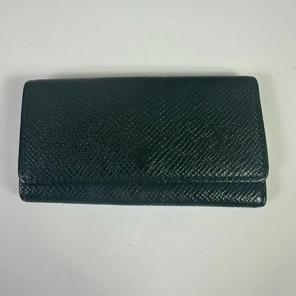 Louis Vuitton Green Taiga‎ Leather 4 Key Case Holder